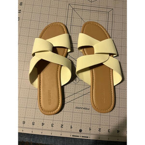 Women's Old Navy Sandals Size 9 White